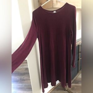 Burgundy red shift dress